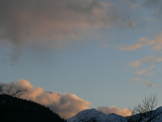 pink-alaska-mountain-sunset-3 (35k image)
